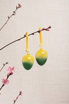 Ozdoba wielkanocna 2 szklane jajka z żółto-zielonym cieniem